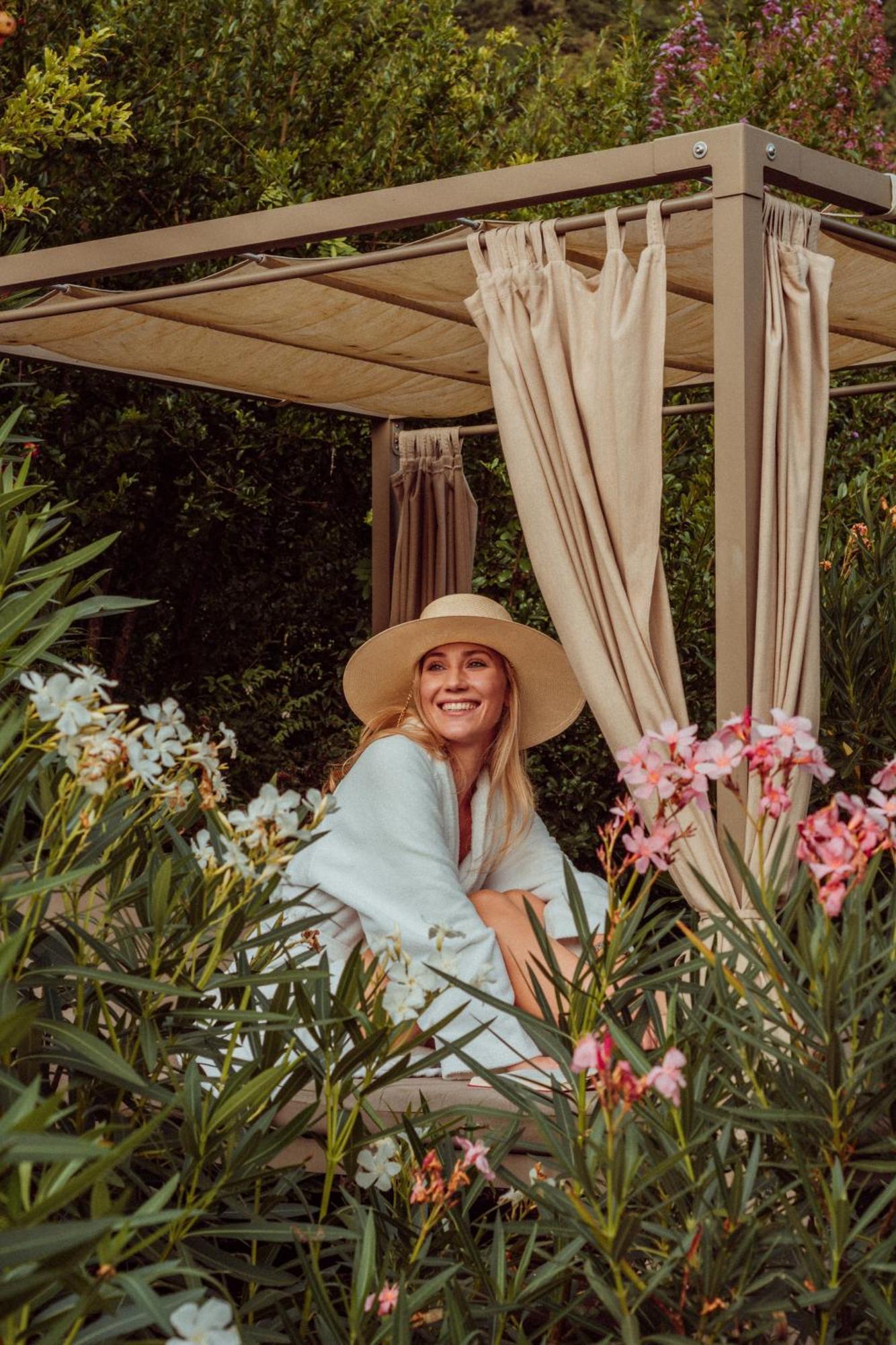 Biohotel Theiner'S Garten Lana Eksteriør bilde