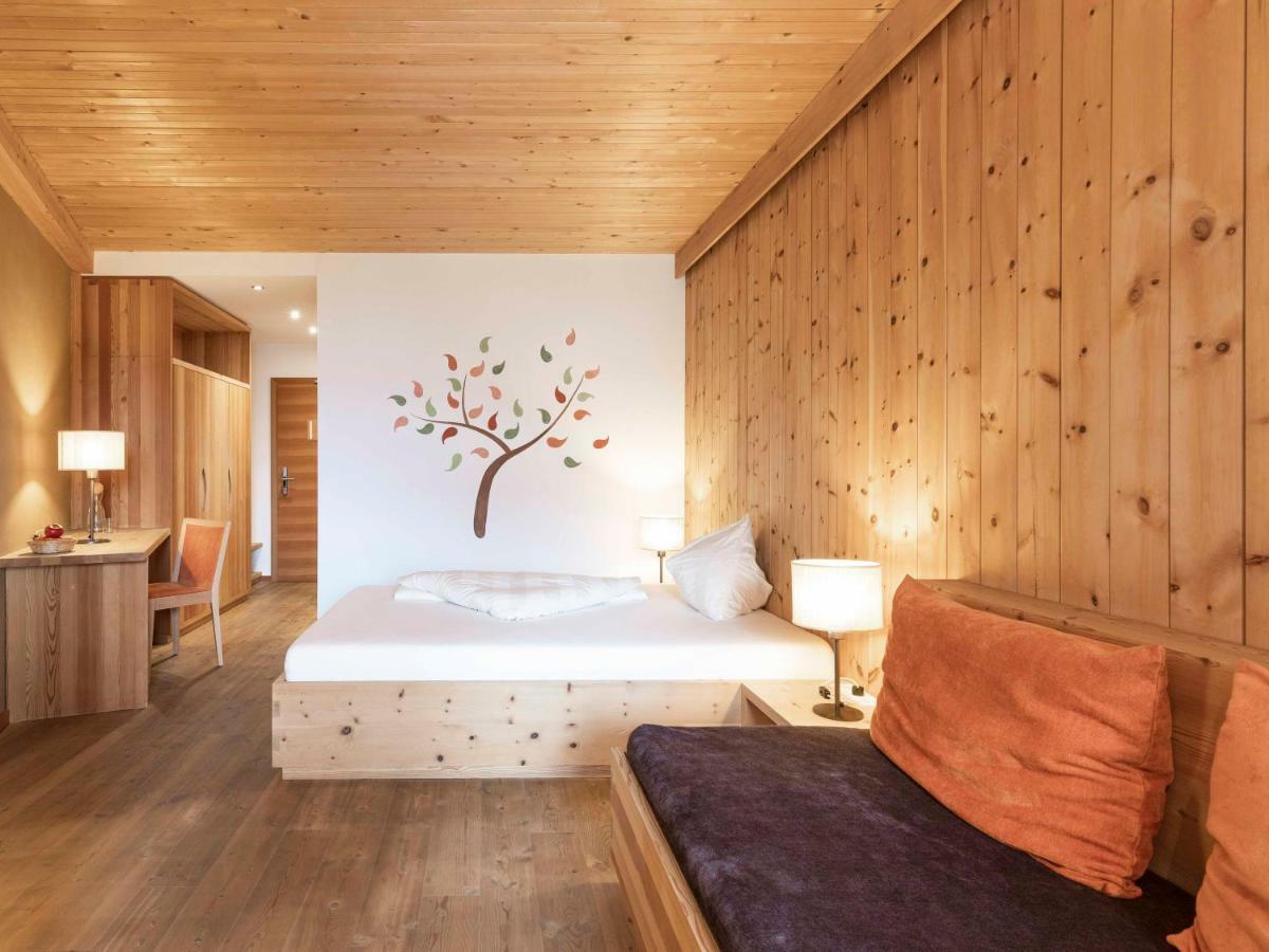 Biohotel Theiner'S Garten Lana Eksteriør bilde