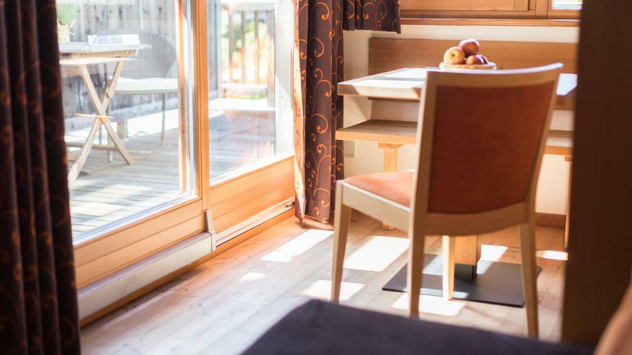 Biohotel Theiner'S Garten Lana Eksteriør bilde